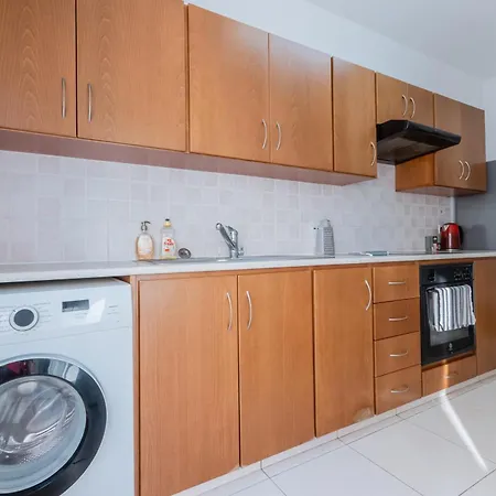 Island Time Apartman Lárnaka